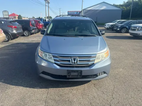 Photos of 2011 Honda Odyssey EX-L Minivan 4D for sale in Chillicothe, OH at Instant Auto Sales Chillicothe
