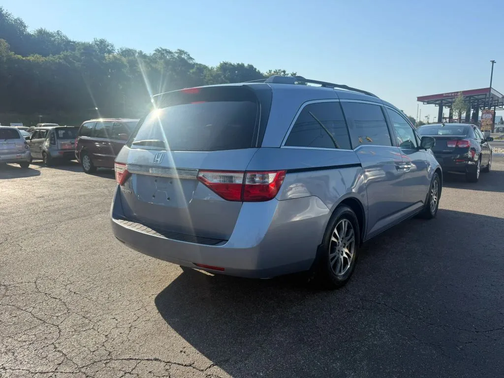 Honda Odyssey photo 6