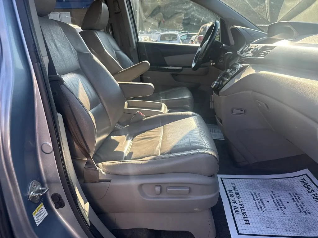 Honda Odyssey photo 8