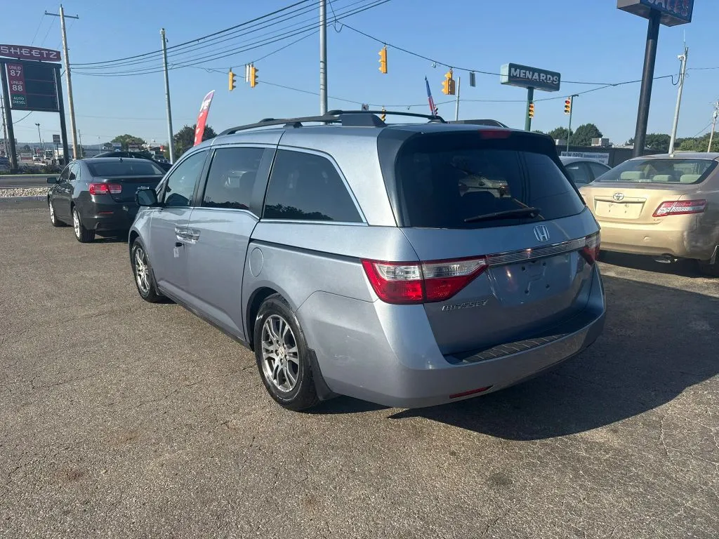 Honda Odyssey photo 4