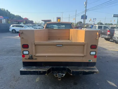More photos of 2015 Ford F350 Super Duty Regular Cab & Chassis XL Cab & Chassis 2D at Instant Auto Sales Chillicothe, OH