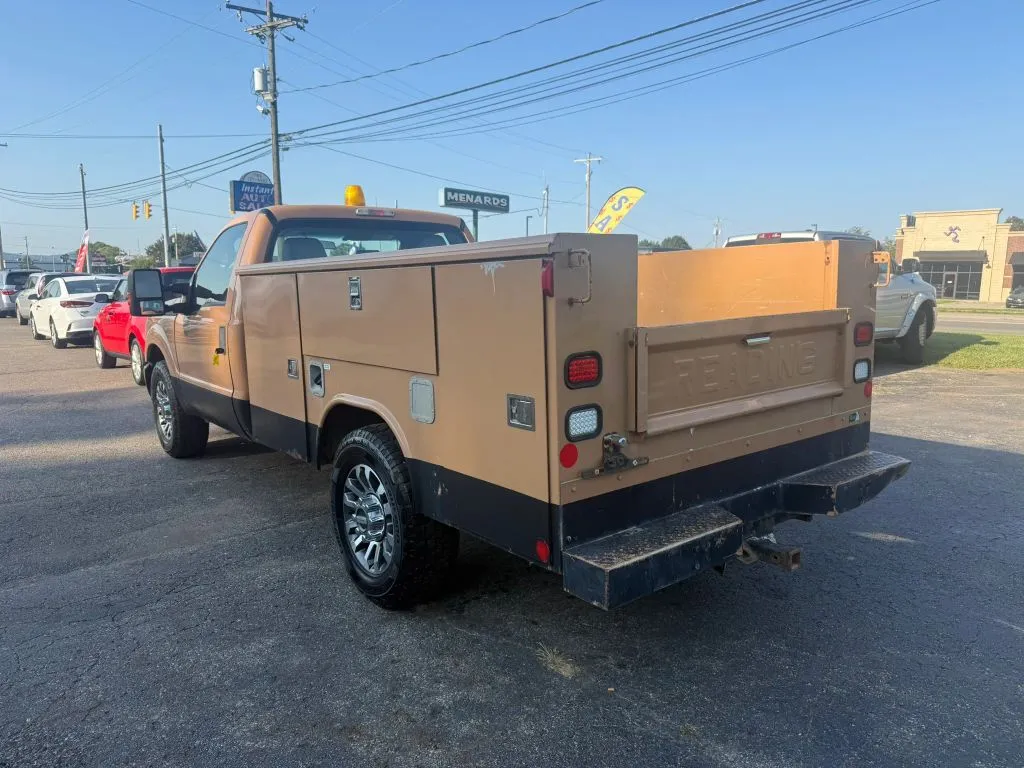 Ford F-350 photo 4