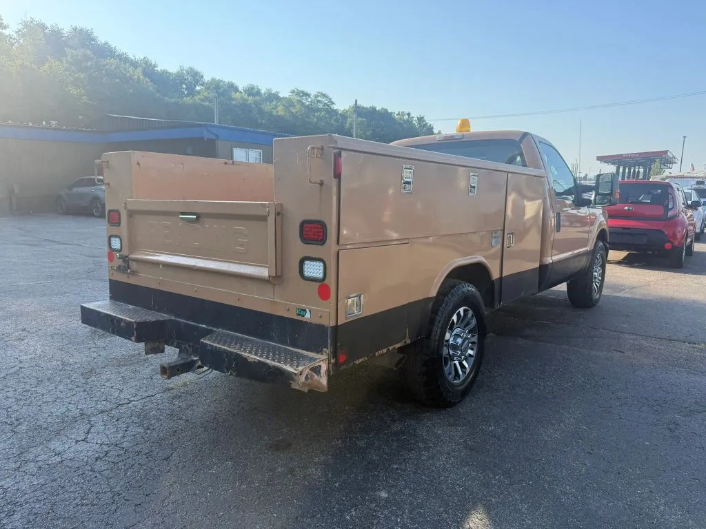 Ford F-350 photo 6