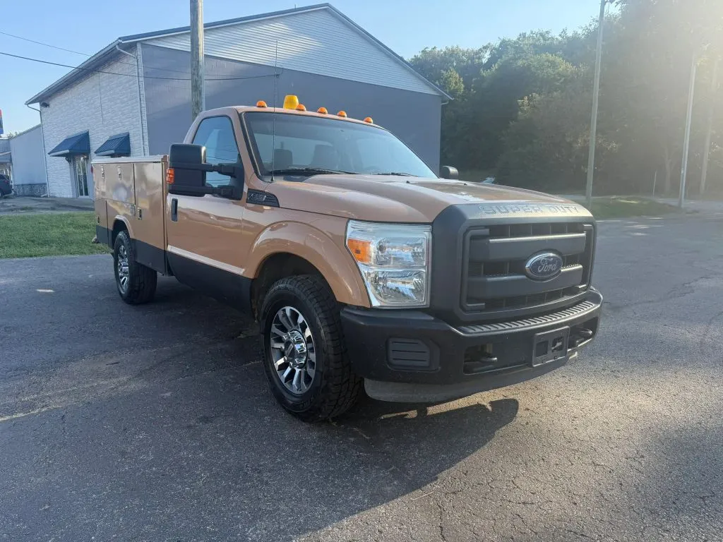 Ford F-350 photo 3
