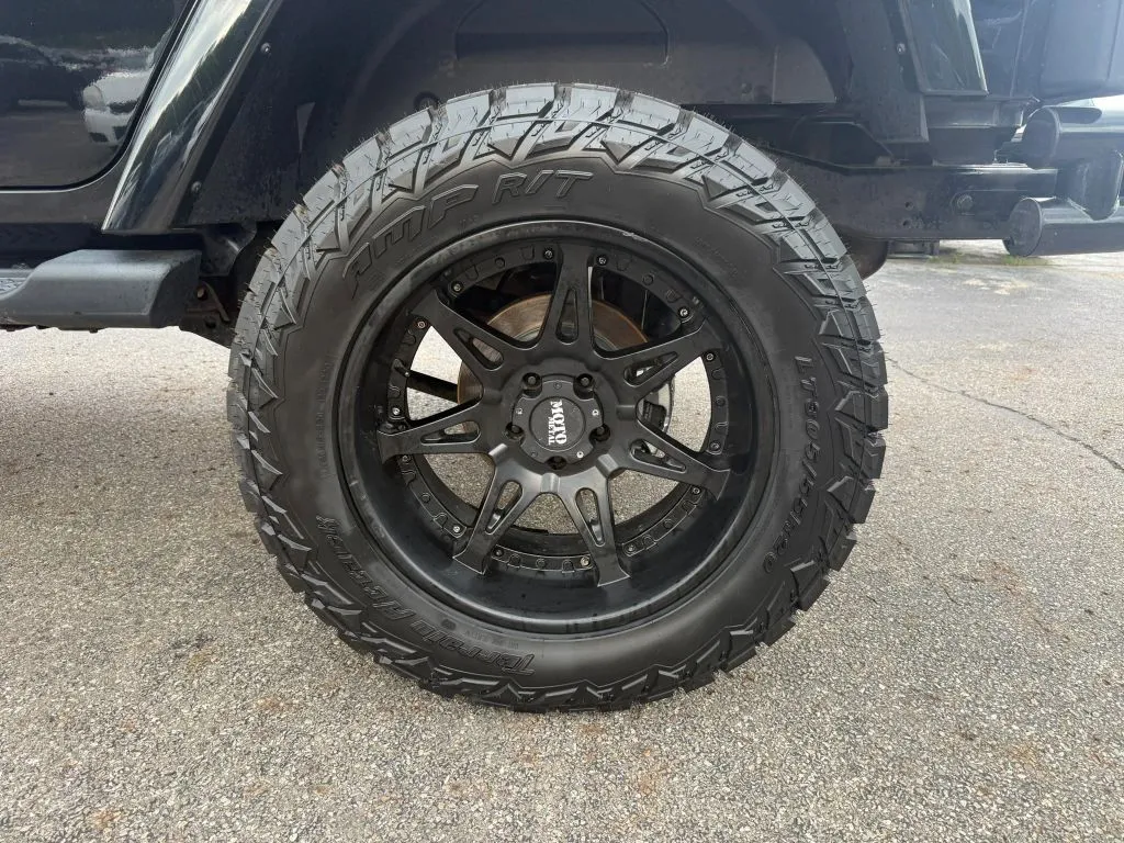 Jeep Wrangler photo 7
