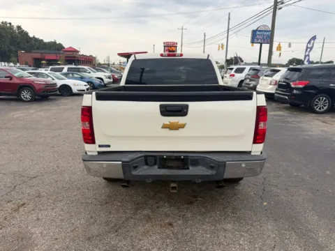 More photos of 2013 Chevrolet Silverado 1500 Crew Cab LTZ Pickup 4D 5 3/4 ft at Instant Auto Sales Chillicothe, OH