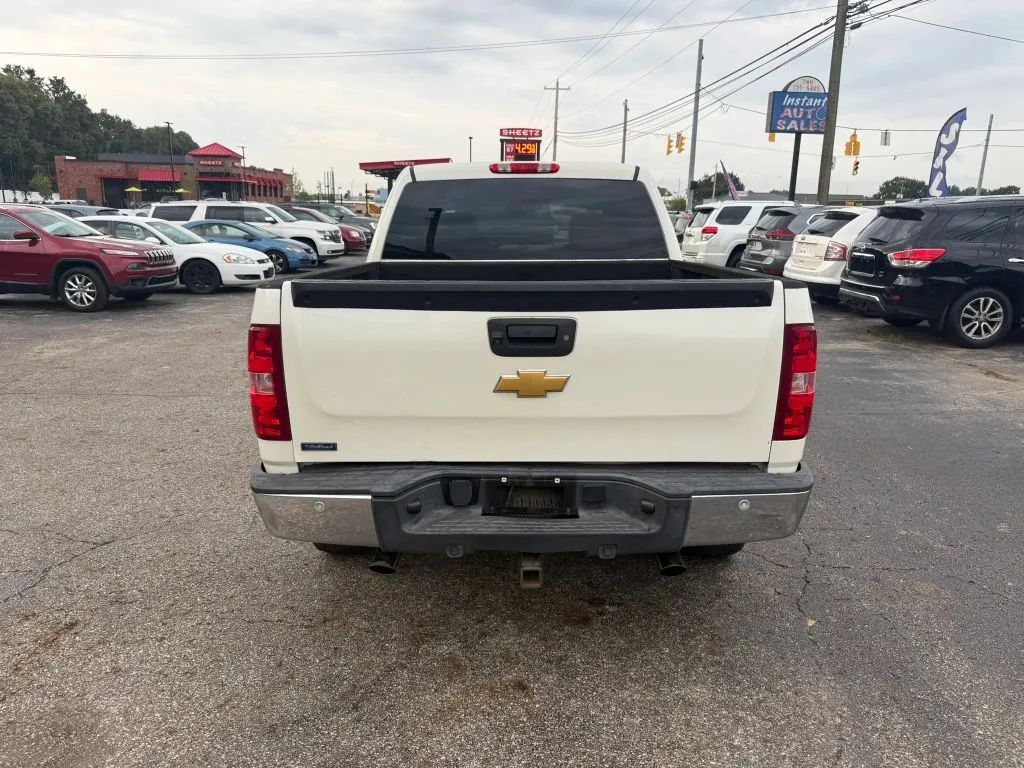 Chevrolet Silverado photo 5
