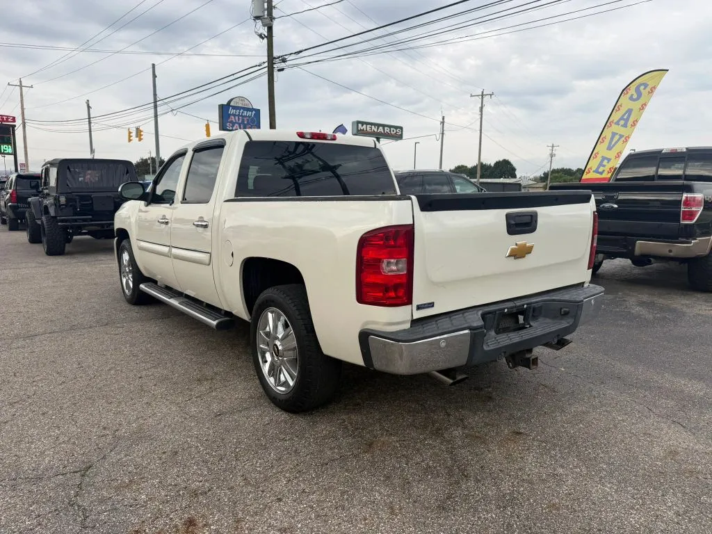 Chevrolet Silverado photo 6