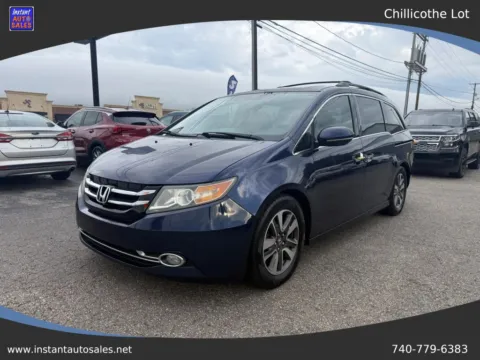 Blue 2015 Honda Odyssey Touring Minivan 4D for sale in Chillicothe, OH