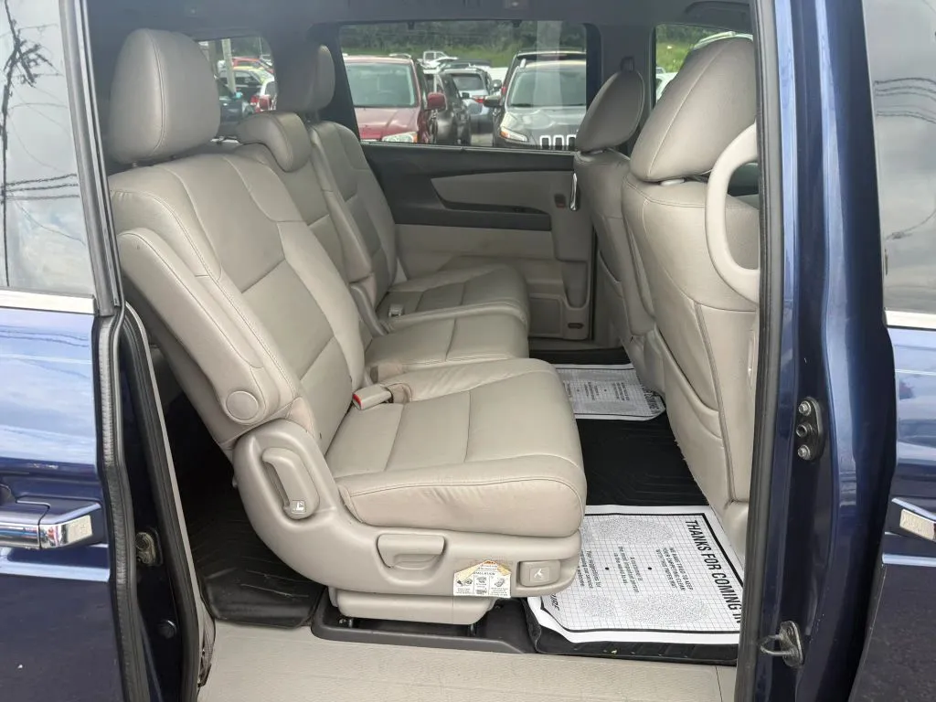 Honda Odyssey photo 9