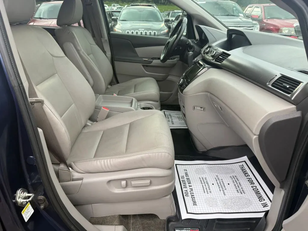 Honda Odyssey photo 8