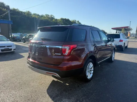 More photos of 2016 Ford Explorer XLT Sport Utility 4D at Instant Auto Sales Chillicothe, OH
