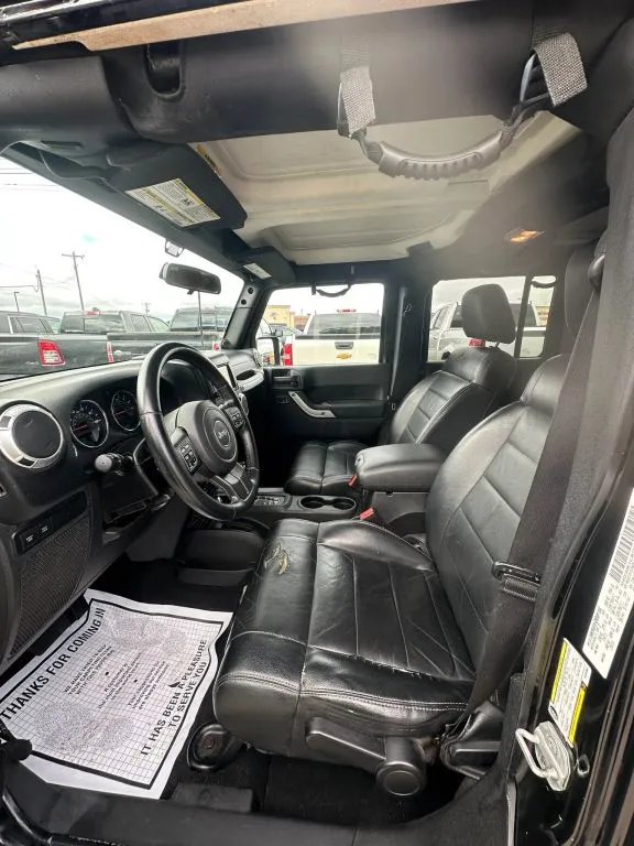 Jeep Wrangler photo 5