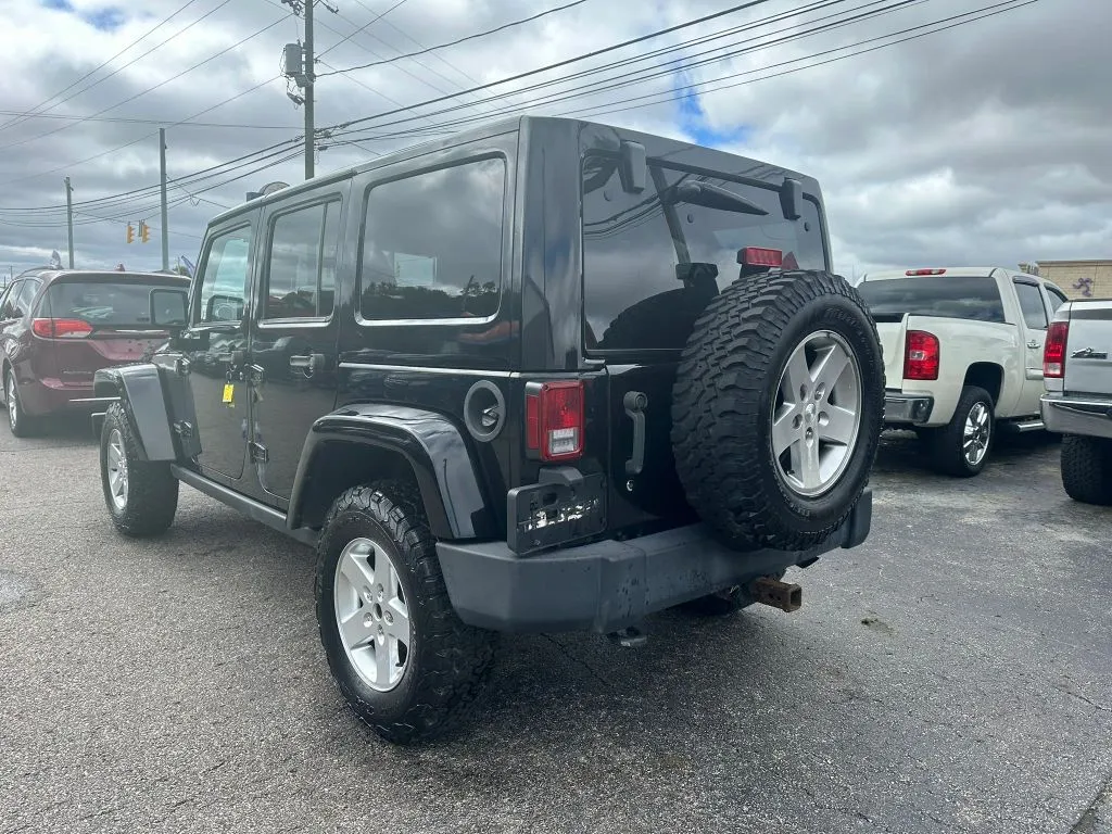 Jeep Wrangler photo 4