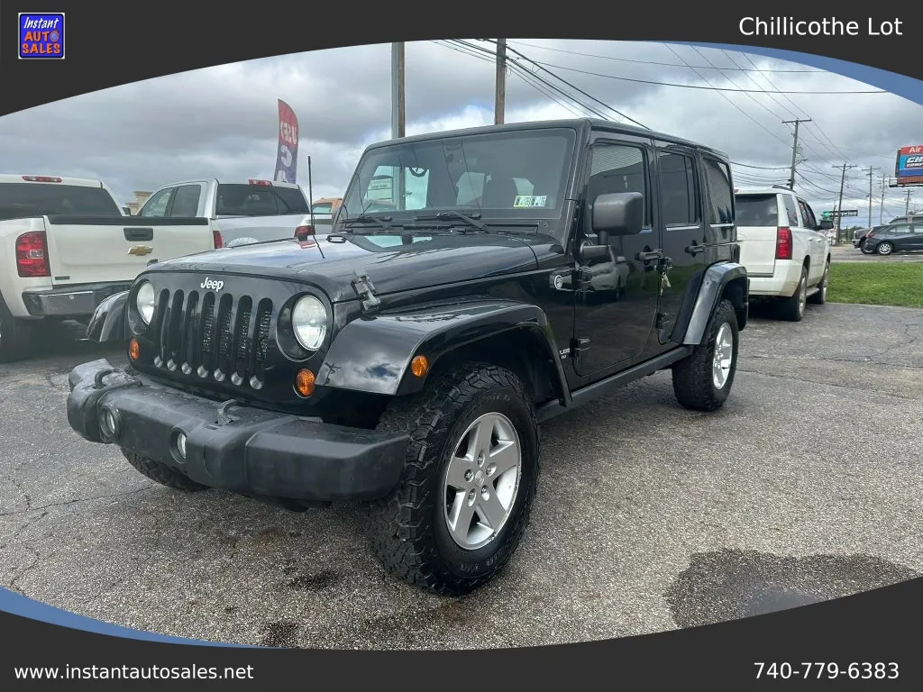 Black 2012 Jeep Wrangler Unlimited Rubicon Sport Utility 4D for sale in Chillicothe, OH