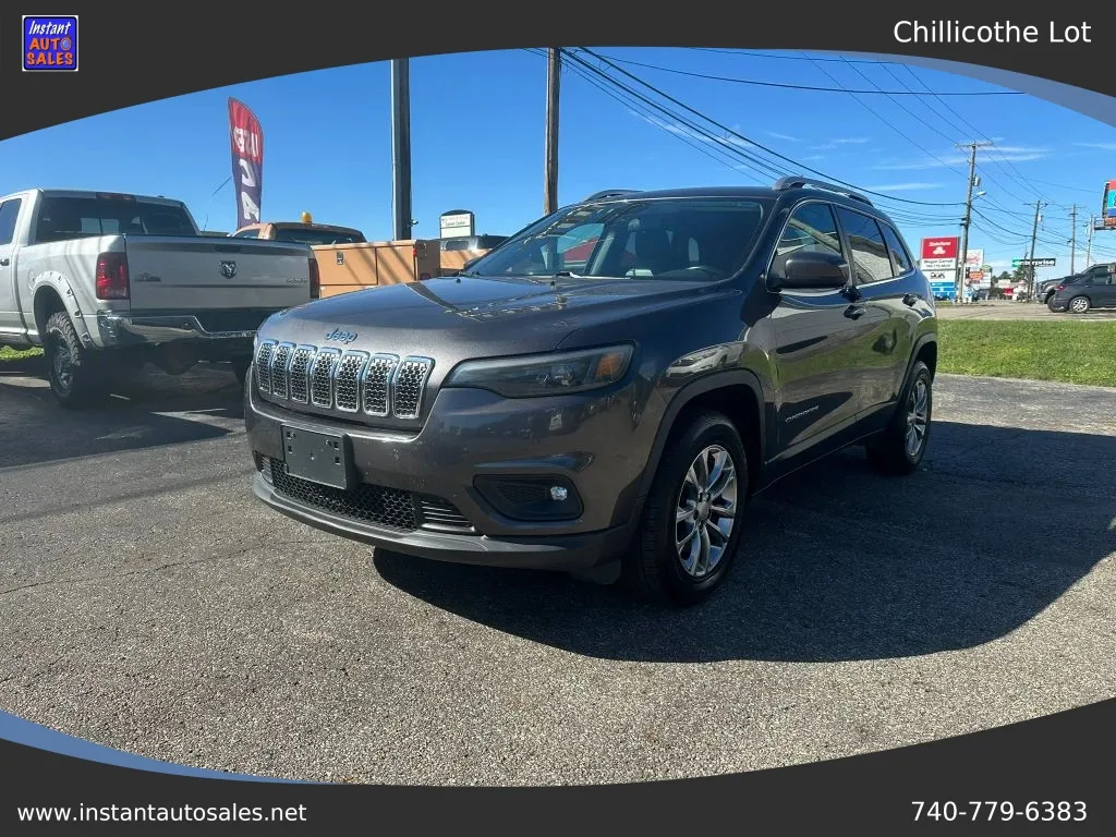 Gray 2019 Jeep Cherokee Latitude Plus Sport Utility 4D for sale in Chillicothe, OH