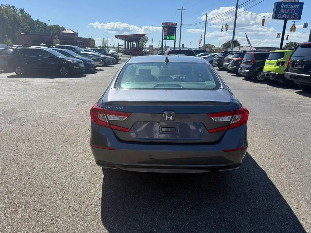 Honda Accord photo 5