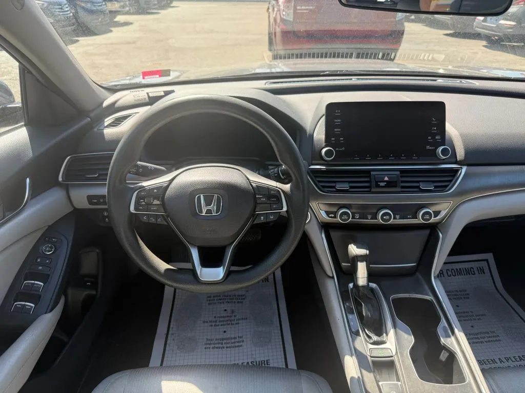 Honda Accord photo 7