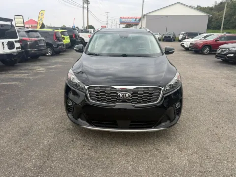 Photos of 2019 Kia Sorento EX Sport Utility 4D for sale in Chillicothe, OH at Instant Auto Sales Chillicothe