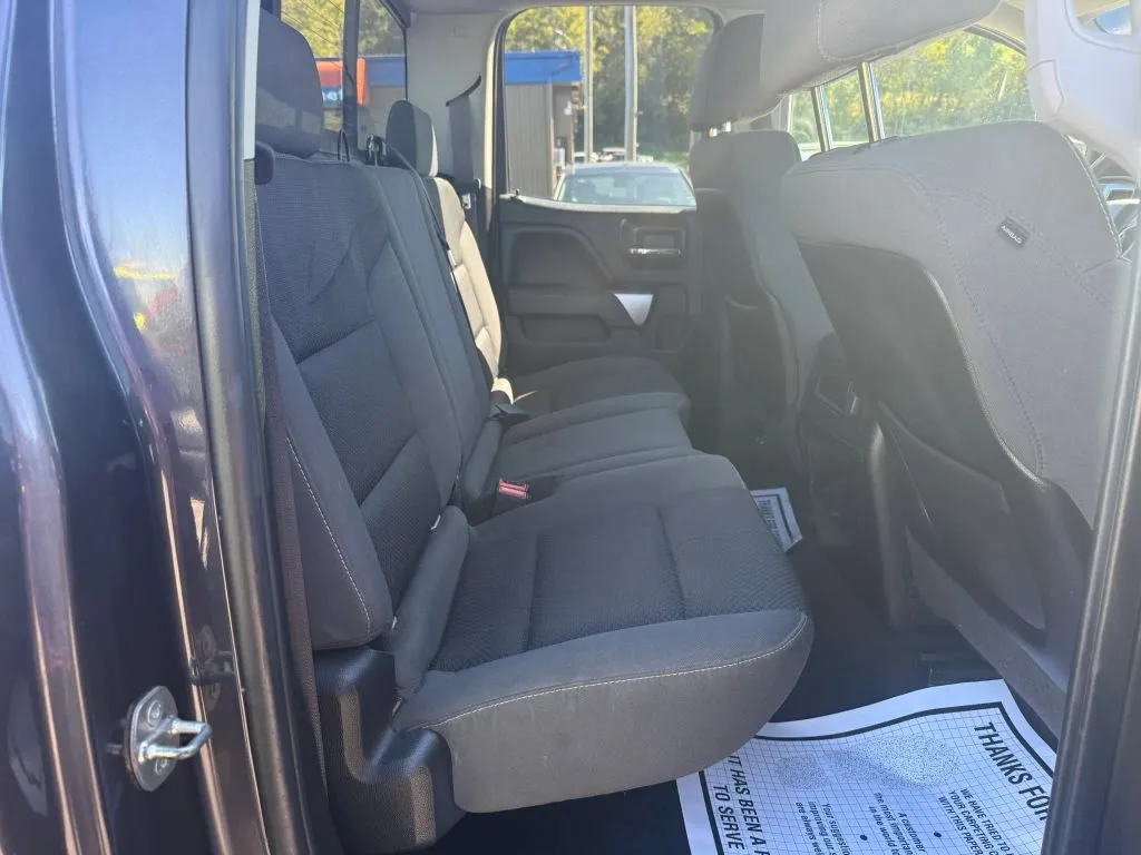 Chevrolet Silverado photo 9