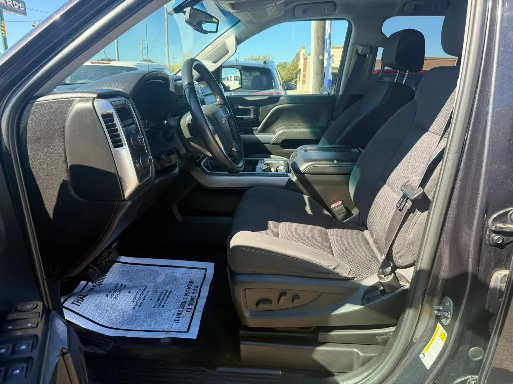Chevrolet Silverado photo 7