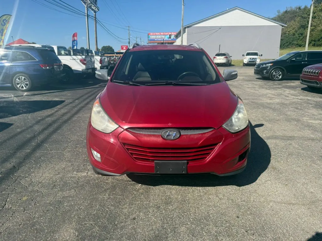 Hyundai Tucson photo 2