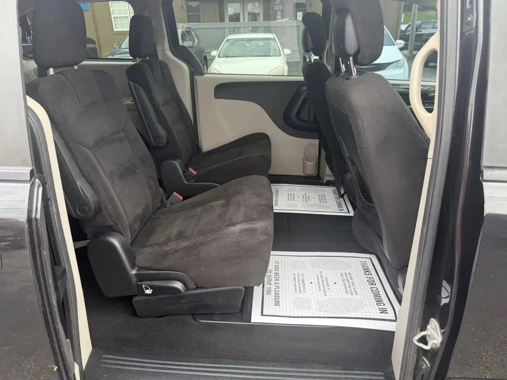Dodge Grand Caravan photo 9