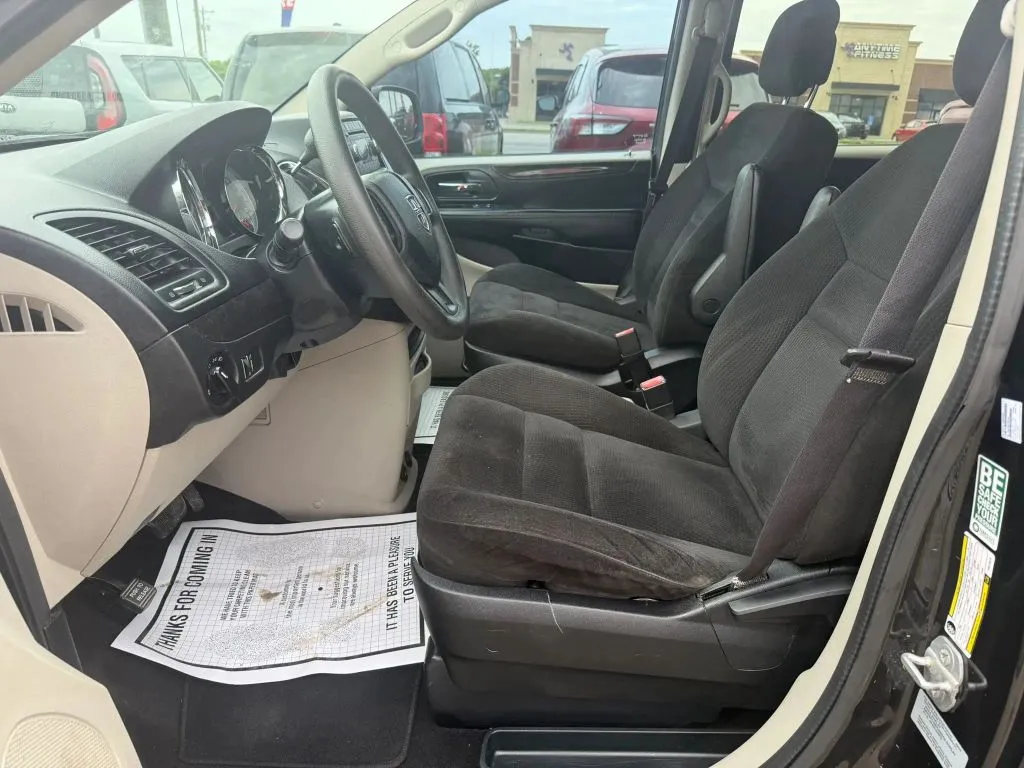 Dodge Grand Caravan photo 7