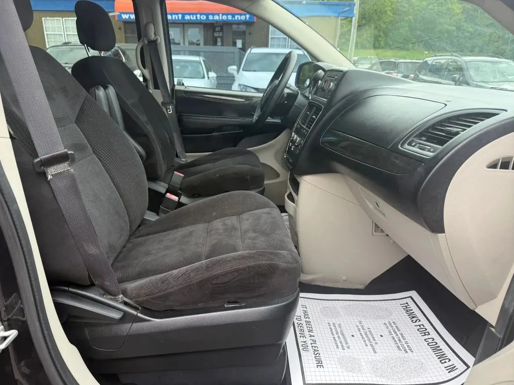 Dodge Grand Caravan photo 8