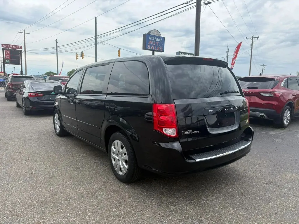 Dodge Grand Caravan photo 6