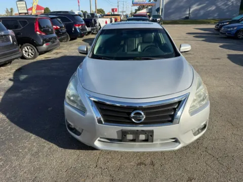 Photos of 2013 Nissan Altima 2.5 SL Sedan 4D for sale in Chillicothe, OH at Instant Auto Sales Chillicothe