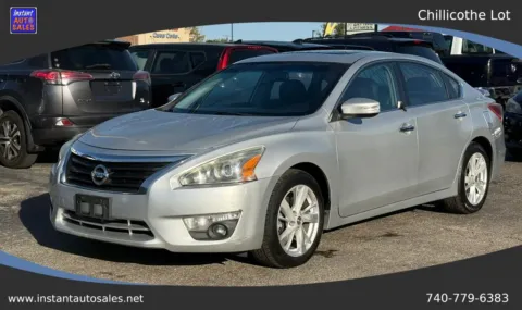 White 2013 Nissan Altima 2.5 SL Sedan 4D for sale in Chillicothe, OH