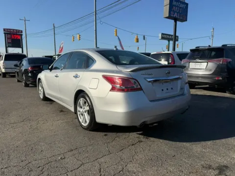 More photos of 2013 Nissan Altima 2.5 SL Sedan 4D at Instant Auto Sales Chillicothe, OH
