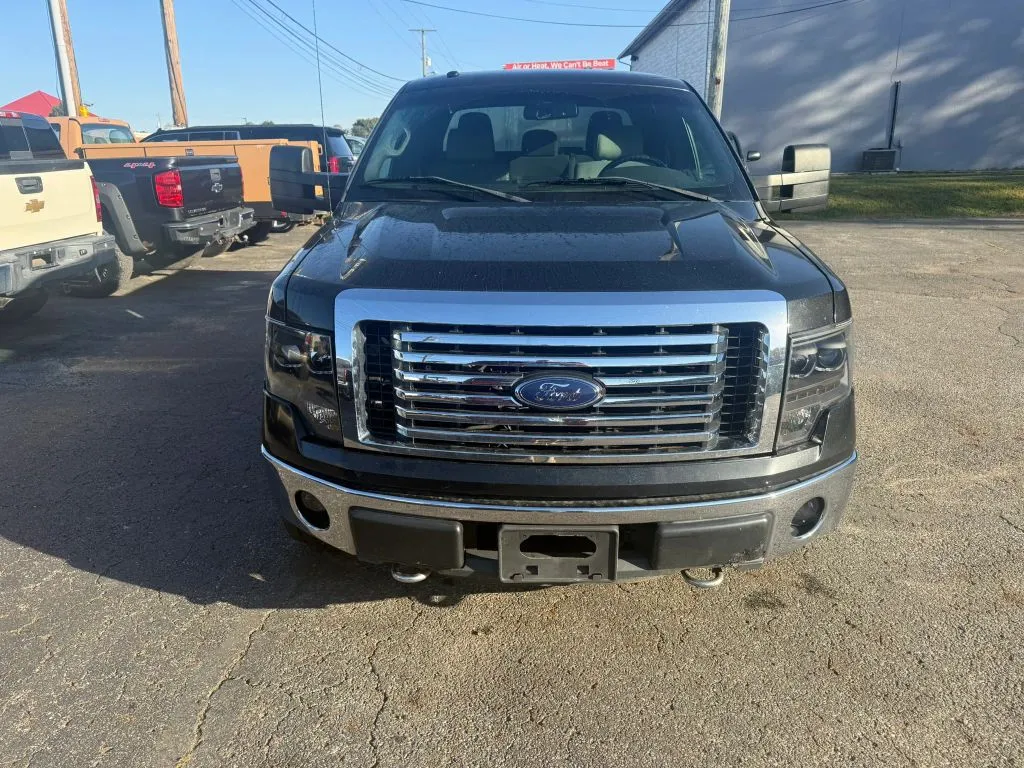 Ford F-150 photo 2
