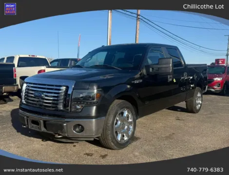 Black 2011 Ford F-150 SuperCrew Cab XLT Pickup 4D 5 1/2 ft for sale in Chillicothe, OH