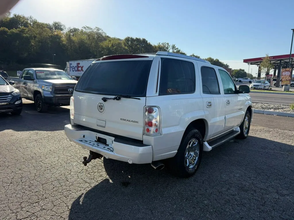 Cadillac Escalade photo 4