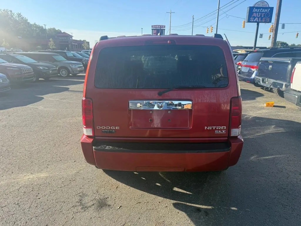 Dodge Nitro photo 5