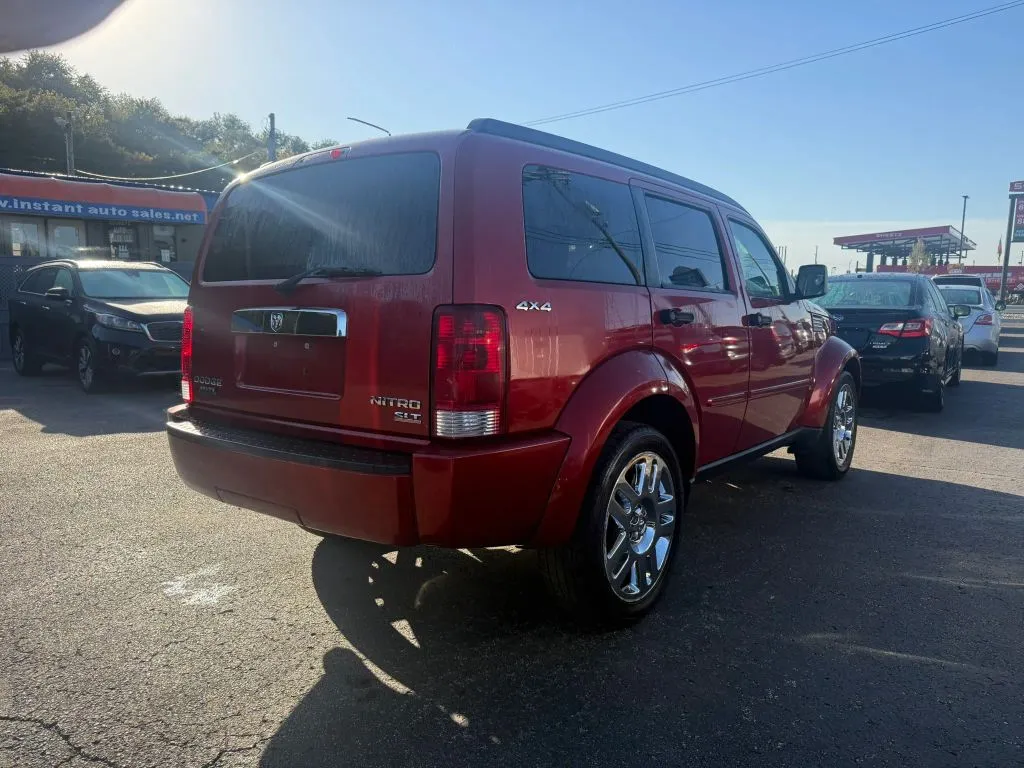 Dodge Nitro photo 4