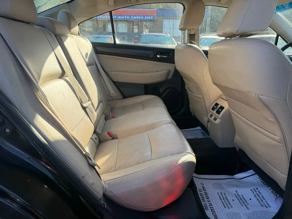 Subaru Legacy photo 9