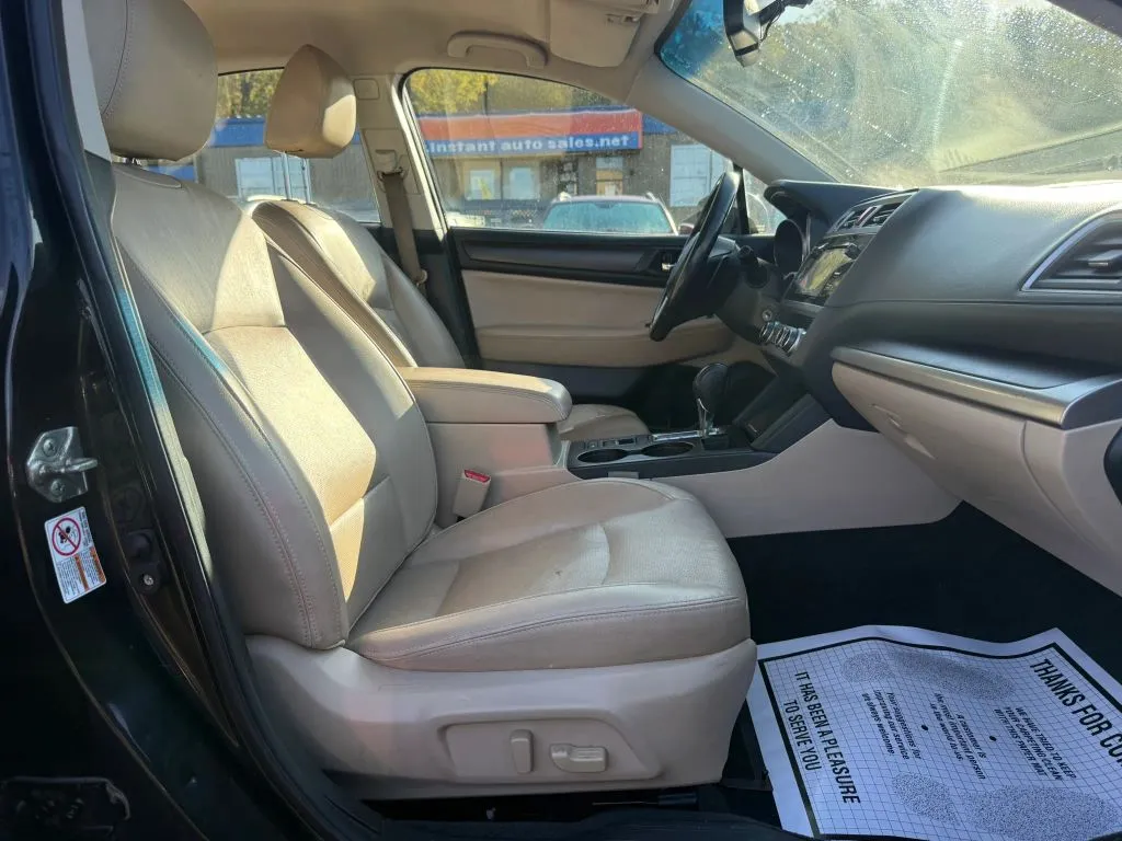 Subaru Legacy photo 8