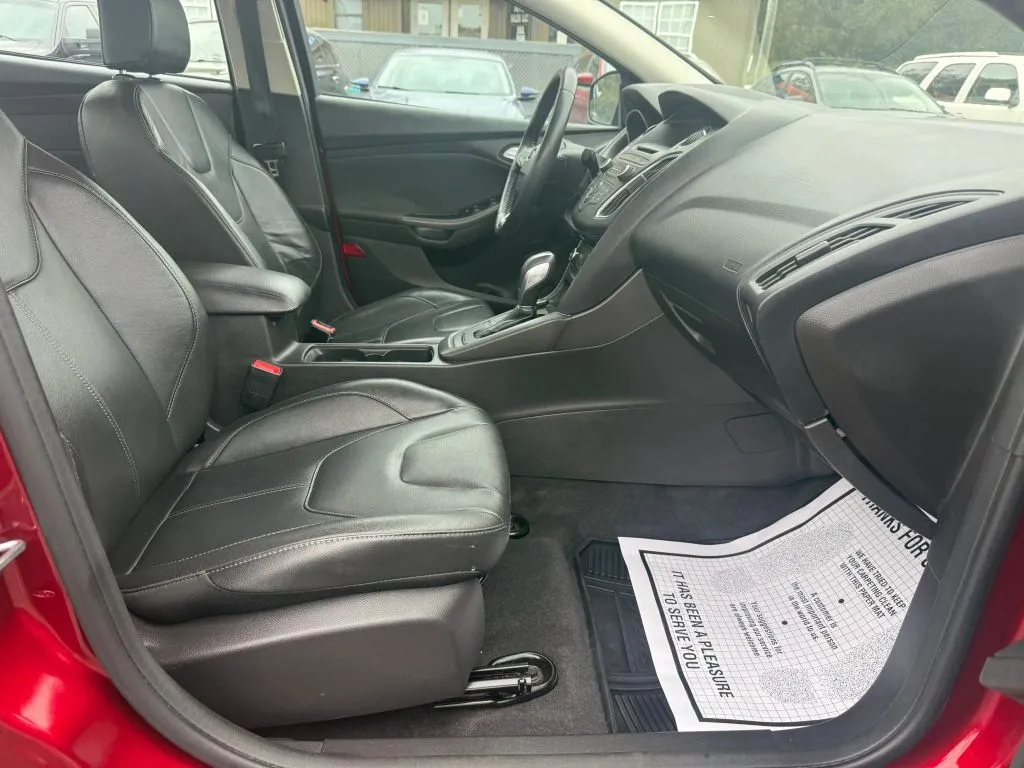 Ford Focus photo 8
