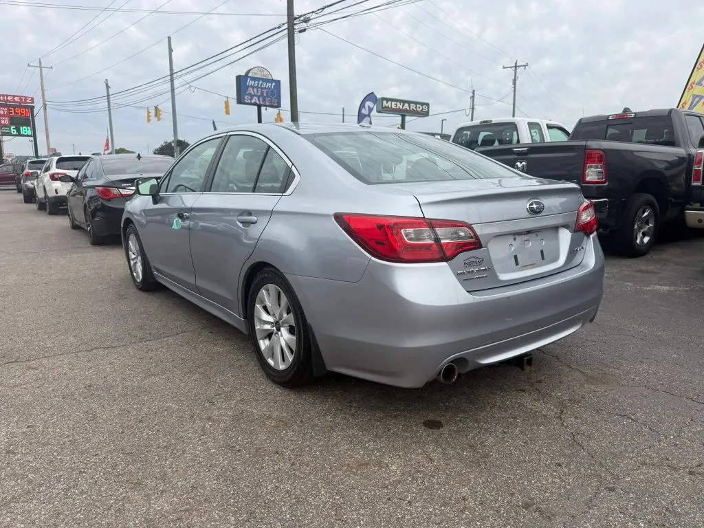 Subaru Legacy photo 4