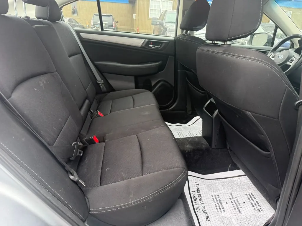 Subaru Legacy photo 9