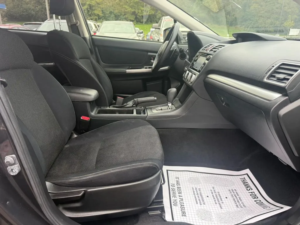 Subaru XV CrossTrek photo 8