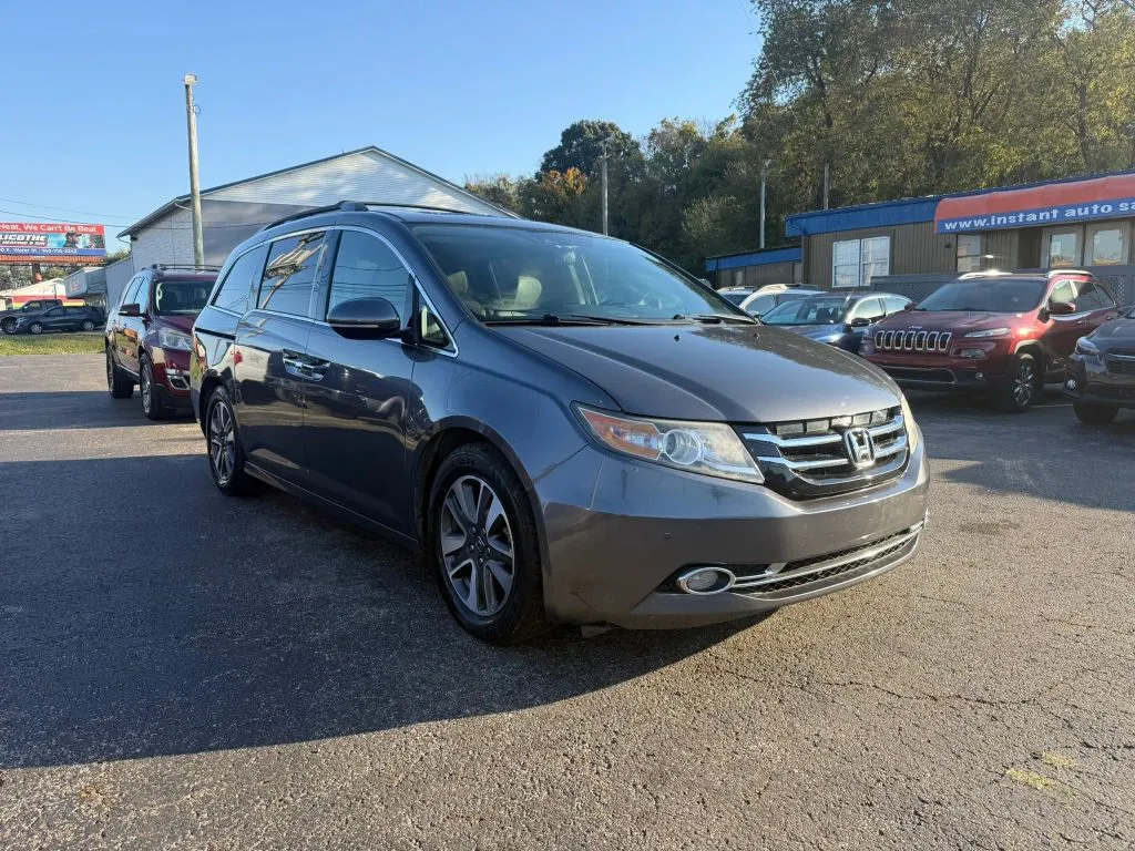 Gray 2017 Honda Odyssey Touring Minivan 4D for sale in Chillicothe, OH