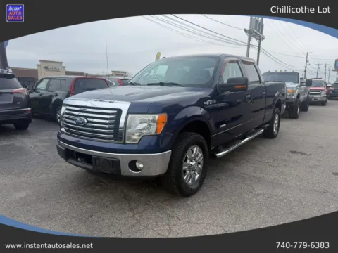 Blue 2011 Ford F-150 SuperCrew Cab XLT Pickup 4D 6 1/2 ft for sale in Chillicothe, OH