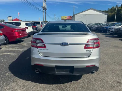 More photos of 2018 Ford Taurus SEL Sedan 4D at Instant Auto Sales Chillicothe, OH