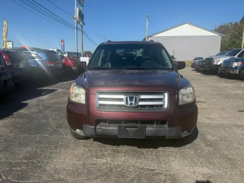 Photos of 2008 Honda Pilot EX-L Sport Utility 4D for sale in Chillicothe, OH at Instant Auto Sales Chillicothe