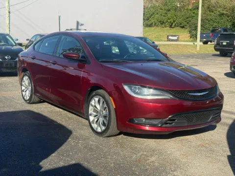 Another view of 2015 Chrysler 200 S Sedan 4D for sale in Chillicothe, OH at Instant Auto Sales Chillicothe