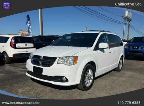 White 2020 Dodge Grand Caravan Passenger SXT Minivan 4D for sale in Chillicothe, OH
